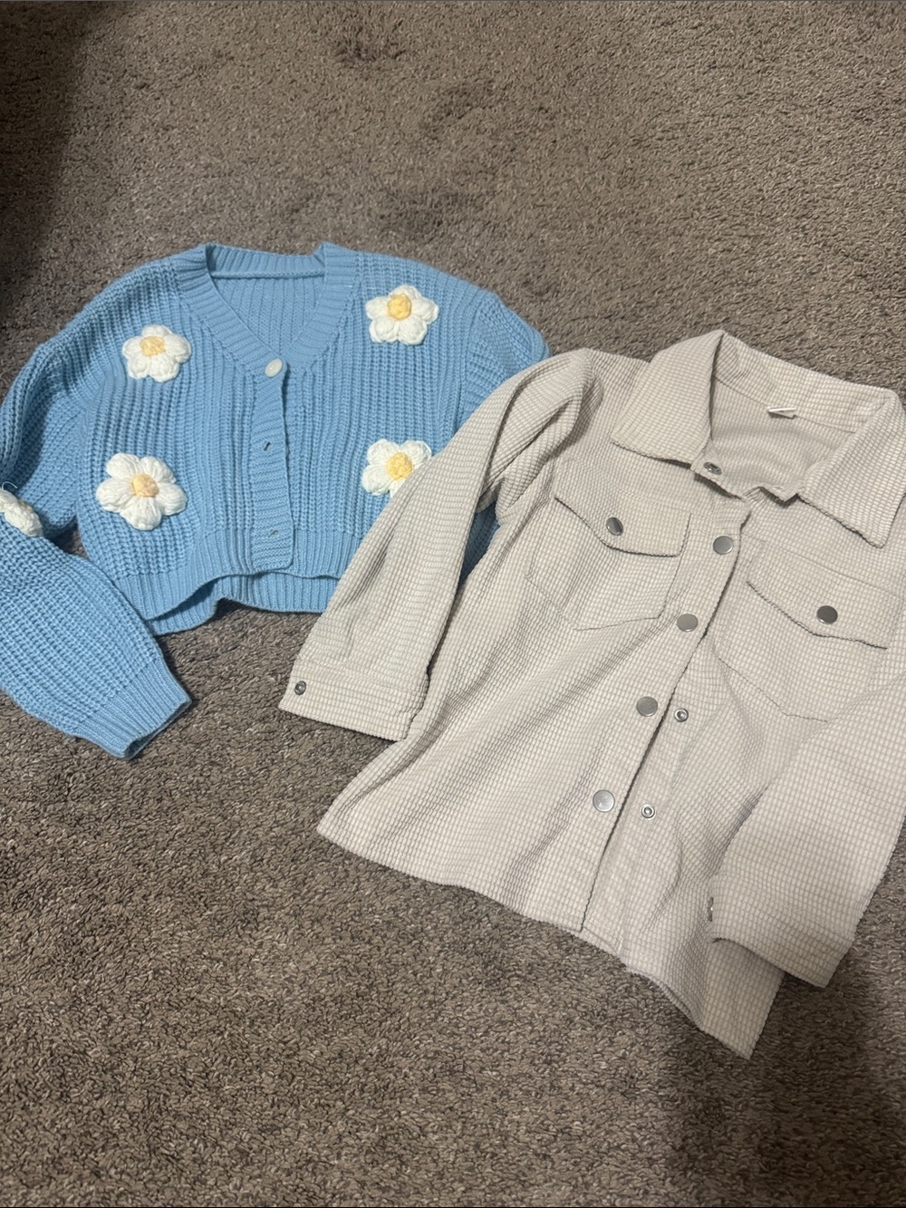 SHEIN Blue Daisy Cropped Cardigan & cream Waffle Shacket Set